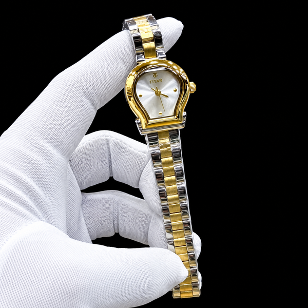 Elegant Gold & Silver Women’s Watch – Premium Two-Tone Design