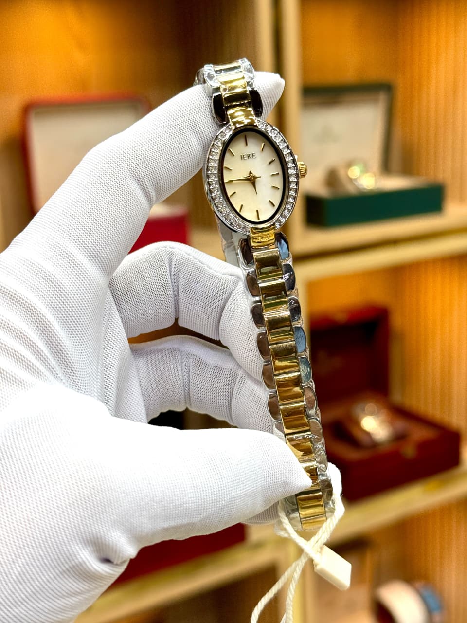 Luxury Oval Crystal Ladies Watch – Two-Tone Gold & Silver Bracelet