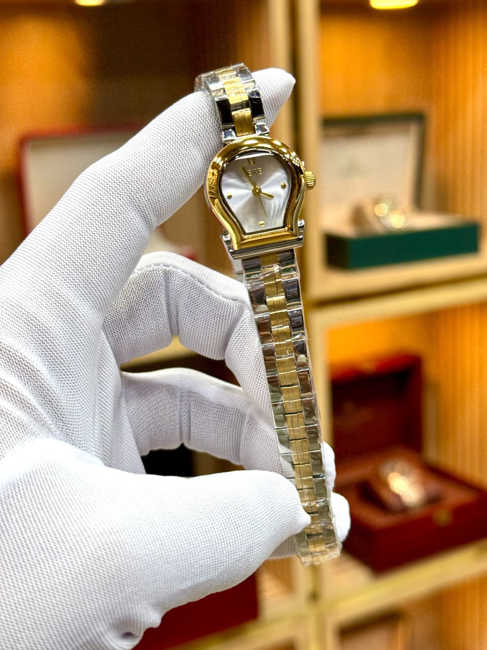 Elegant Gold & Silver Women’s Watch – Premium Two-Tone Design
